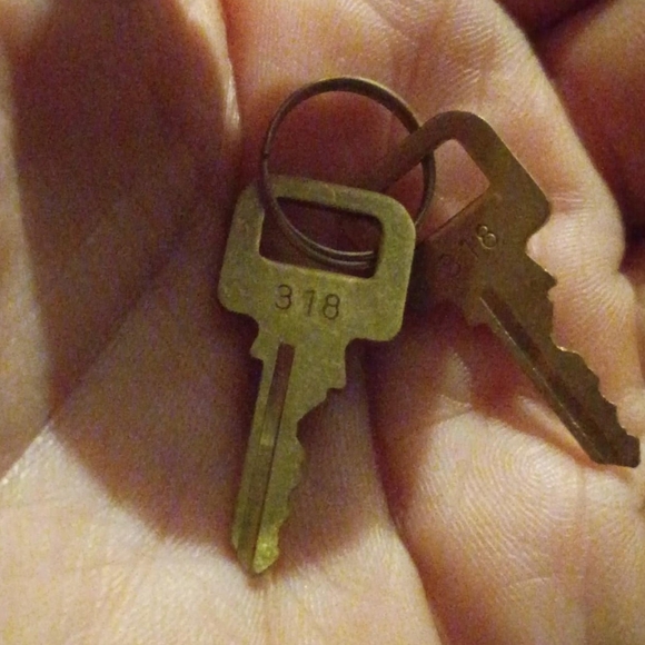 Louis Vuitton Brass Padlock with Keys #318 - Picture 7 of 7